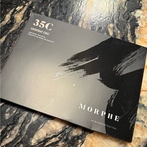 Morphe 35C Everyday Chic Palette - Black and Gray